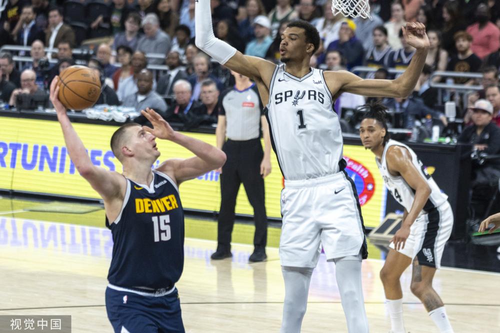 一个颇具启 一个颇具启